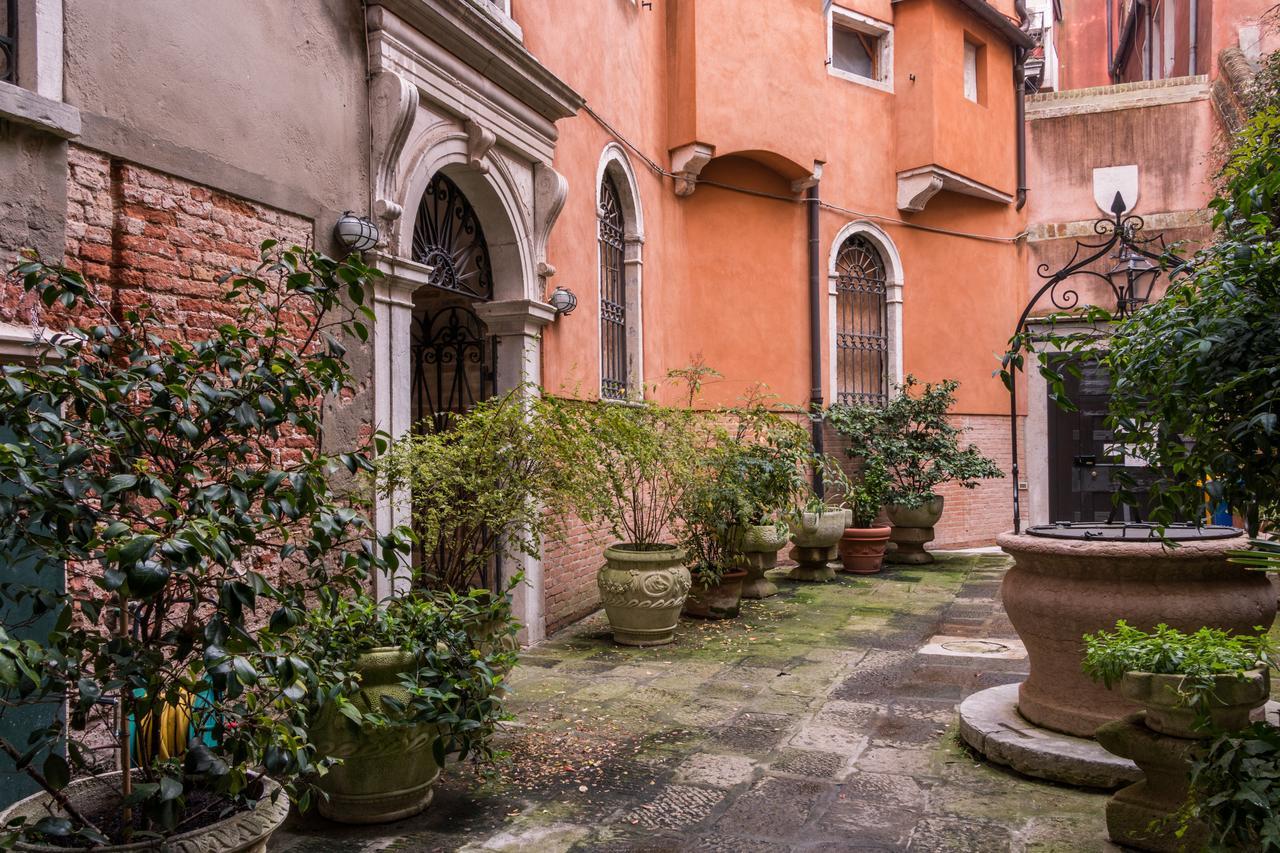 La Fenice Double Canal view Venecia Exterior foto